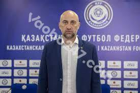 Huấn luyện viên Magomed Adiyev